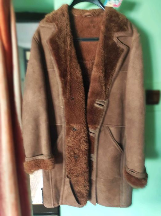 Vand Haina de Blana pentru barbati marimea L-XL