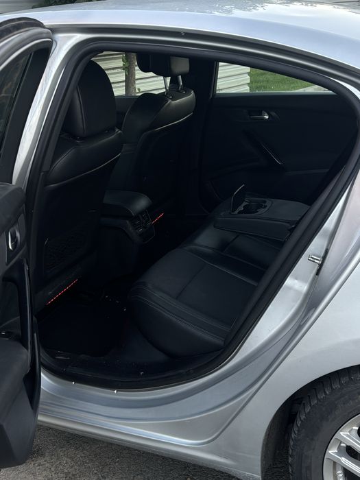 HYBRID - Peugeot 508