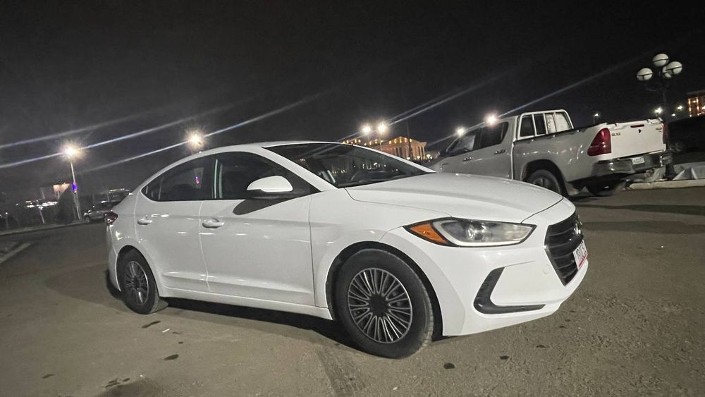 Hyundai Elantra 2018 года
