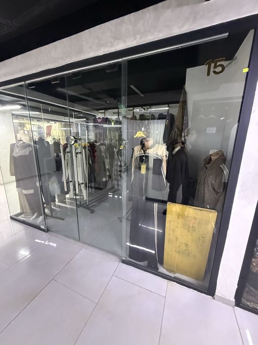 АБУ САХИЙ Тогрисида Alfa Trade Centr 1-ЕТАЖДА 10Кв Магазин Сотилади.