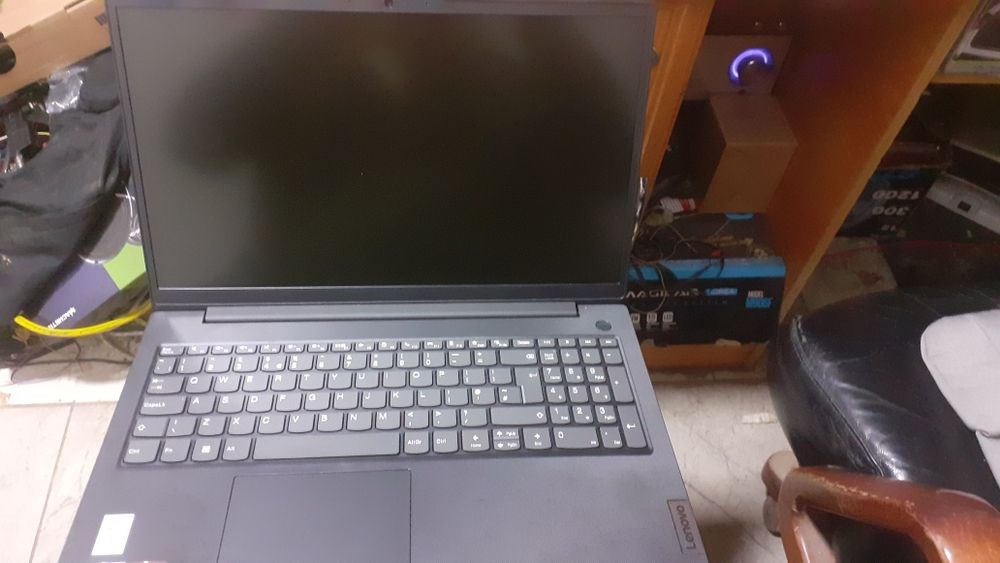 Noutbuk Lenovo 8GB / 256GB SSD