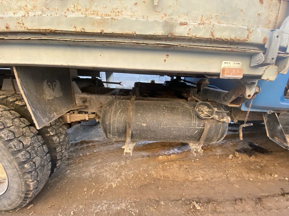 Газ писият три 1990 жылғы