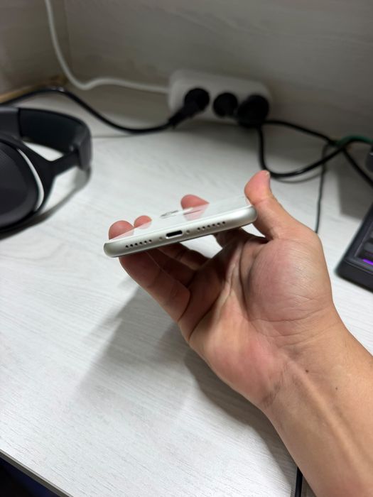 iPhone 11 цена договорная