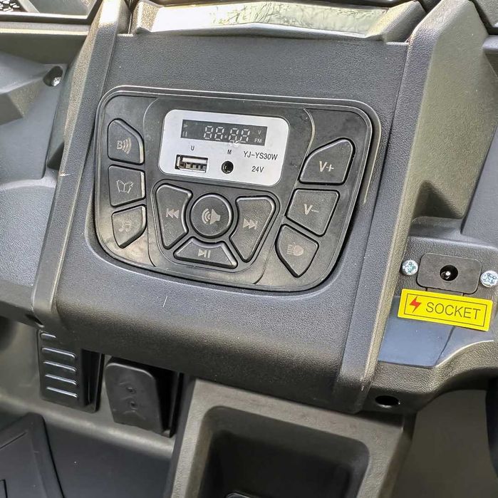 UTV electric cu 4 locuri, Kinderauto Racing 4x 150W 24V 14Ah