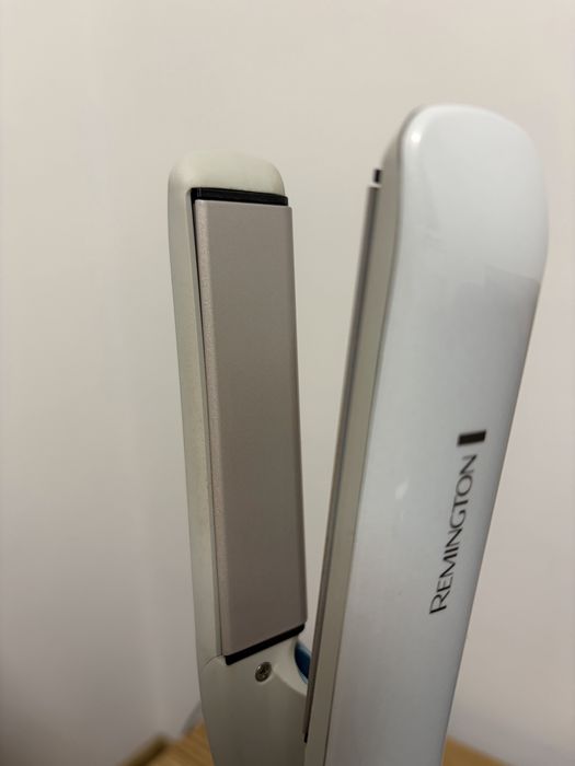 Преса за коса Remington S9001 HYDRAluxe Pro