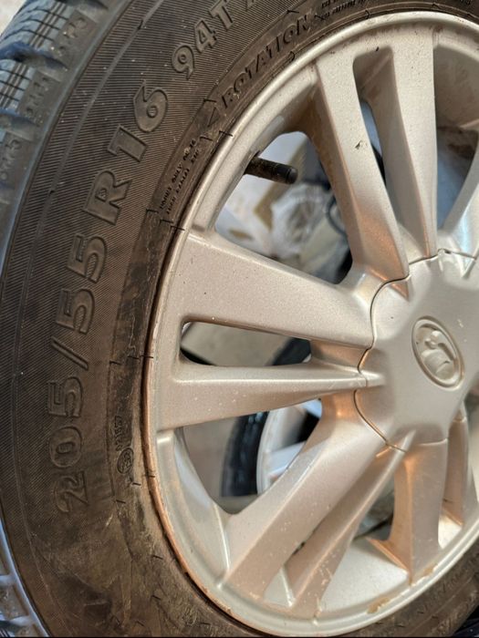 Шипованная резина с дисками для весты