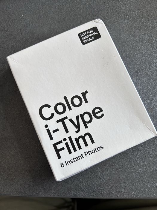 Vand Polaroid instant + un set de filme i-type