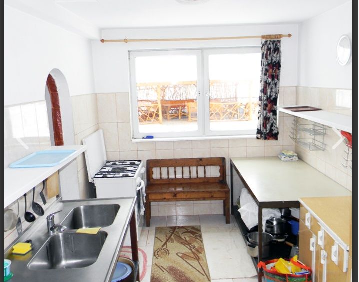 Închiriez cabana la Marisel-Rusesti