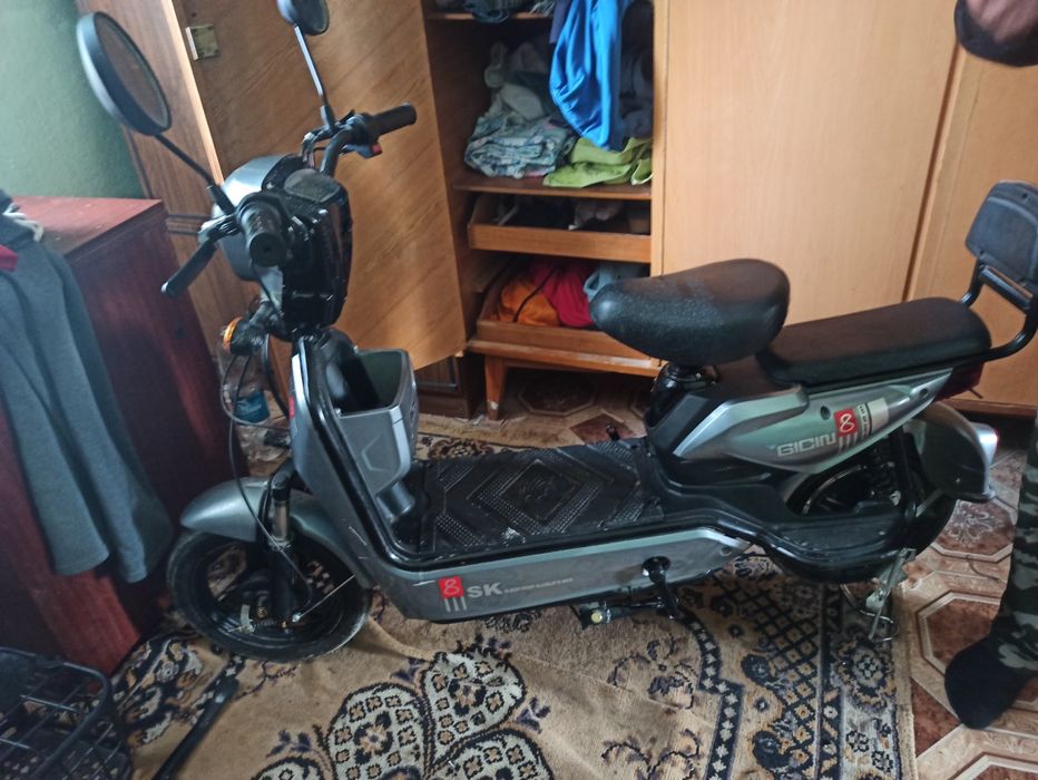 Продам электроскутер
