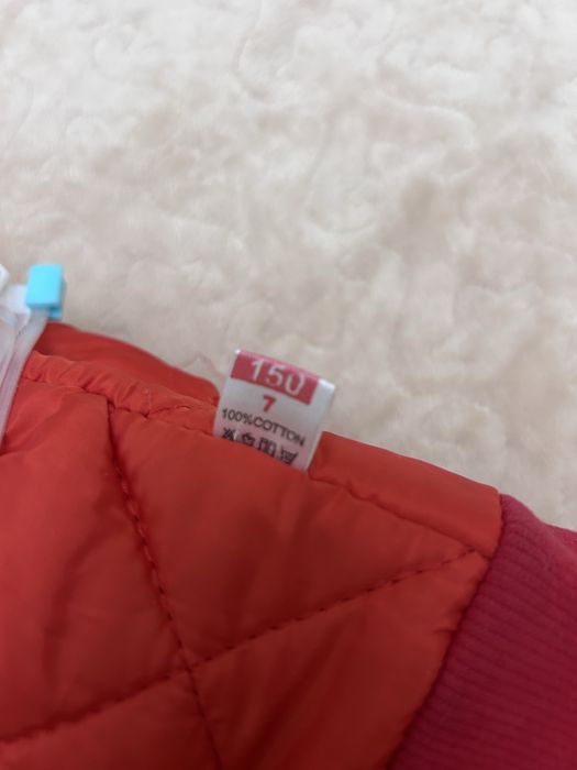 Продам куртку на 7-8 лет