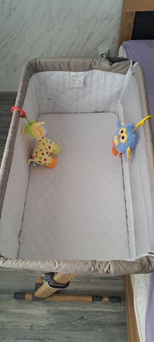 Next to me кошара