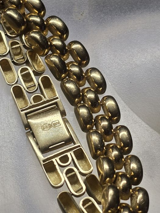 Женский золотой браслет