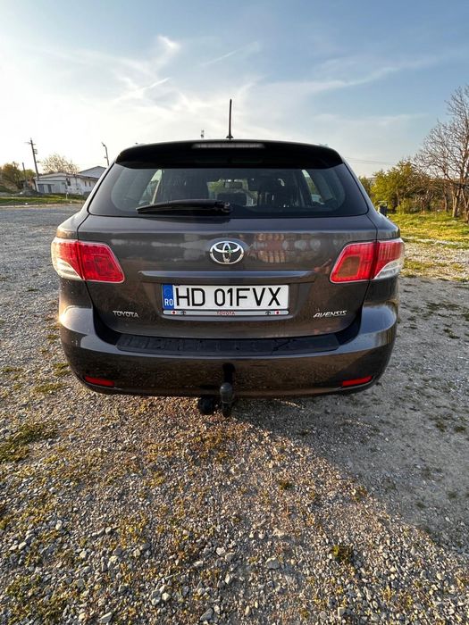 vand toyota avensis diesel