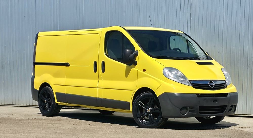 Opel Vivaro // Renault Trafic 2.0  an 06 2011 L2H1  model lung