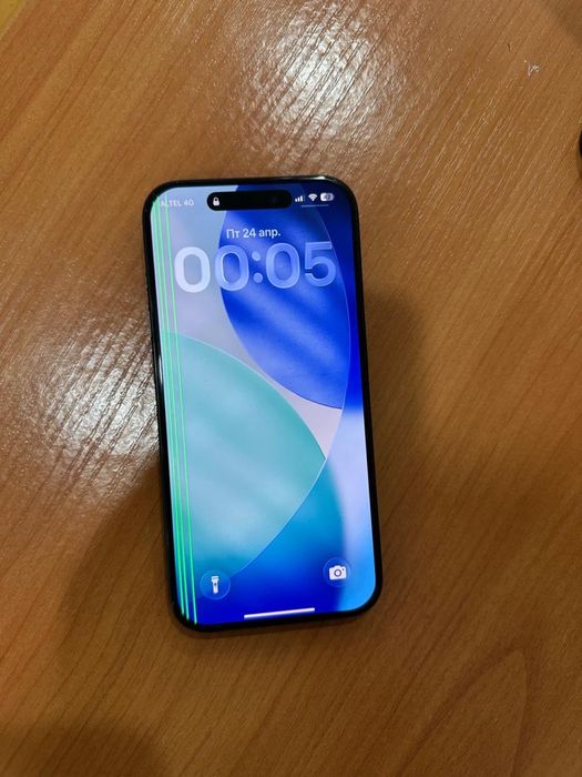 Продам айфон 15 про