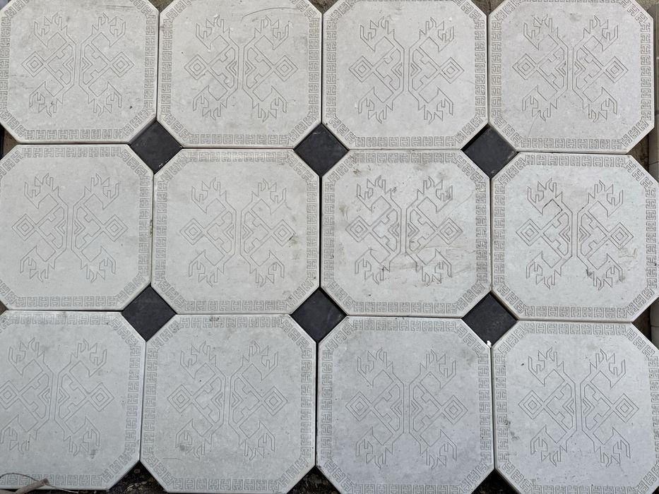 Брусчатки и плитки в наличии