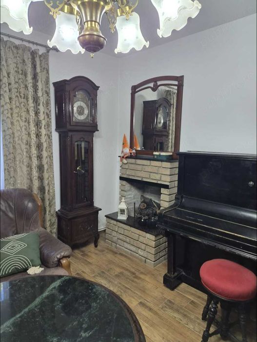 Casa spatioasa cu gradina, curte si garaj
