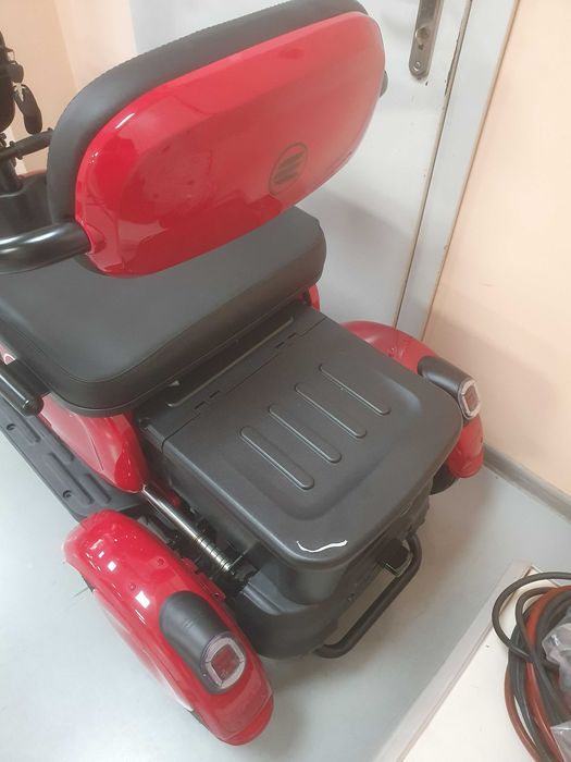 Електрическа триколка EcoWay А2-М19 триместна  – 1000W  Товар -200кг