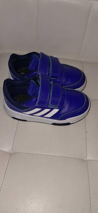 Детски кожени маратонки Адидас номер 24