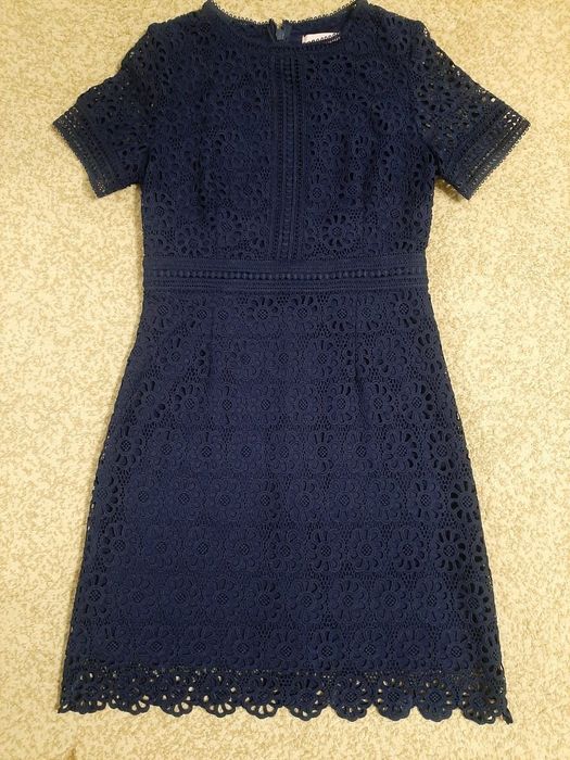 Продам нарядные платья 44-46