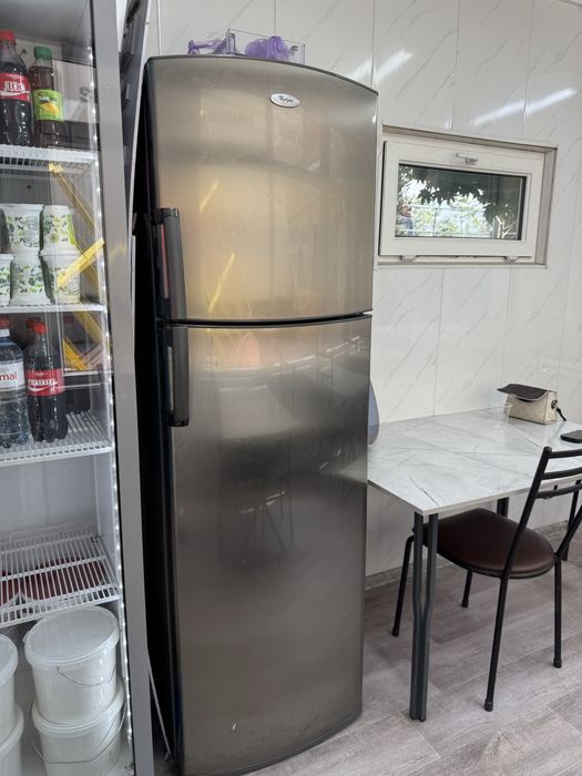 Холодильник Whirpool