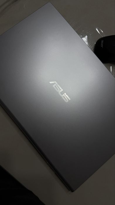 Noutbook Asus X515M 1 tb