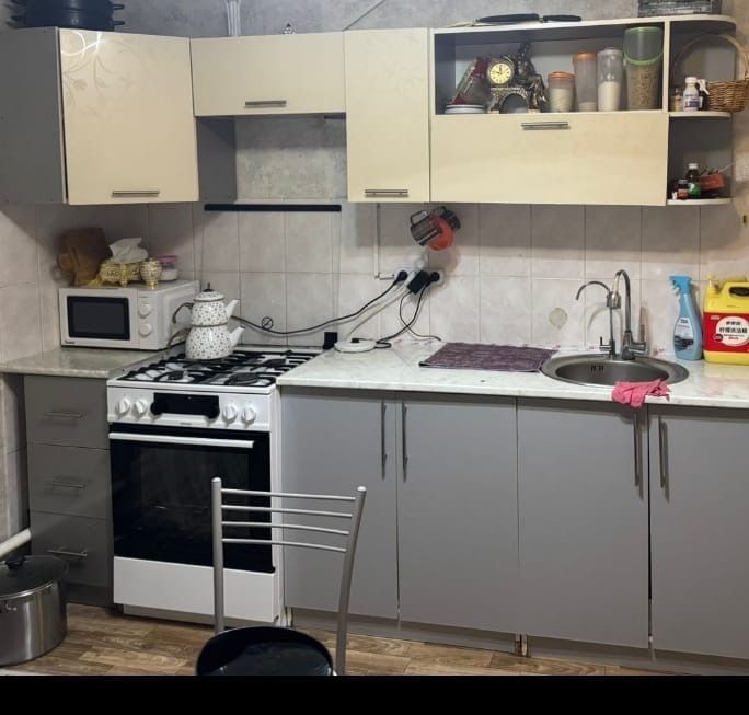 Продам куханный гарнетуру