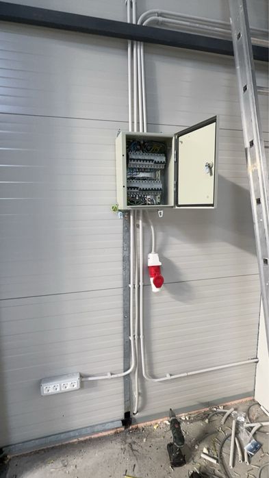Electrician autorizat -instalatii electrice