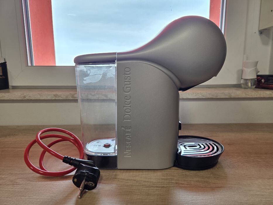 Aparat cafea cu capsule Dolce Gusto