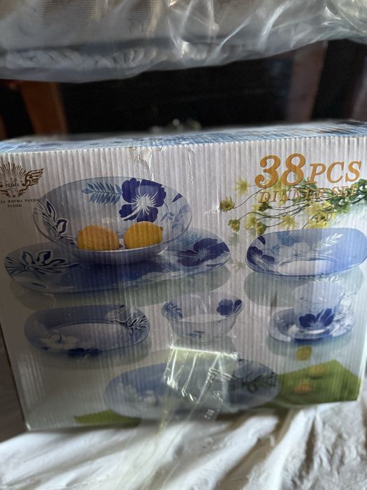 Набор посуд из 38 предметов