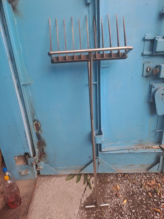 Лопата для перекопки.