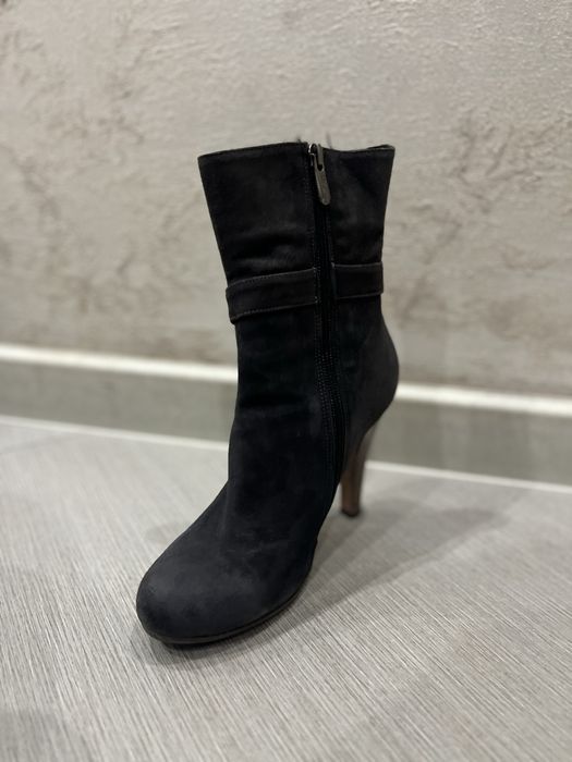 Дамски боти с ток