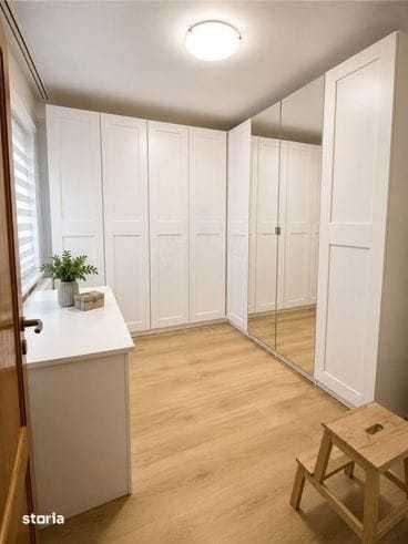 Vând apartament 4 camere ultracentral