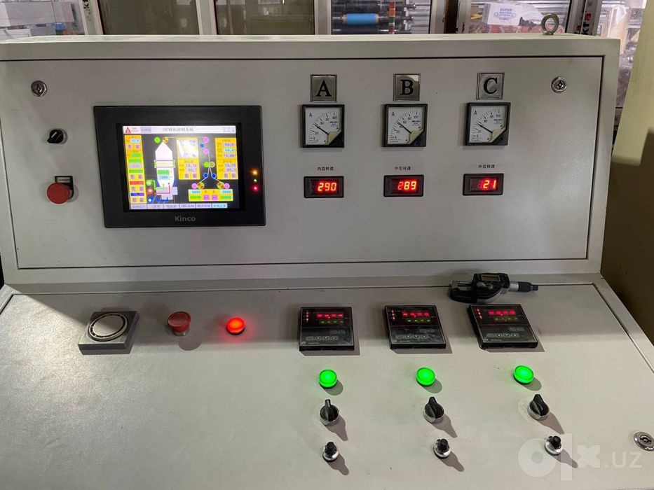 3 qatlamli polietilen plyonka ishlab chiqarish ekstruder stanogi