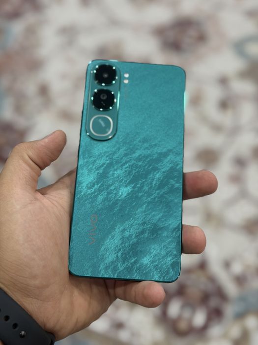 Продам Vivi v40 lite