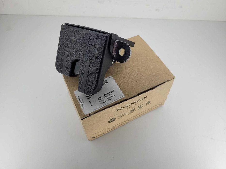 Broasca portbagaj Haion VW Touran, Golf 5 6 7 Passat B7 Montaj Gratuit