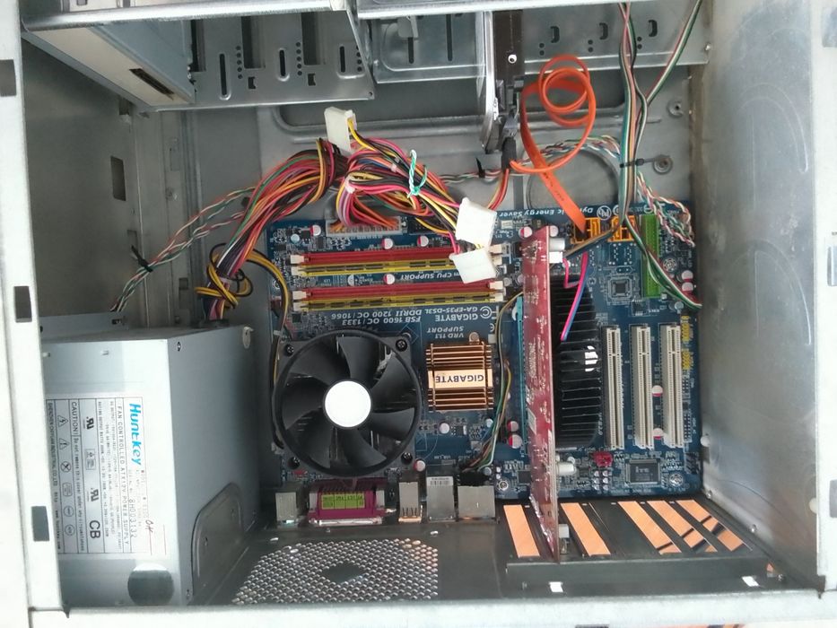 Продам компьютер для нетребовательных игр