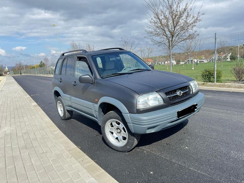 Suzuki Grand Vitara 2.5 v6