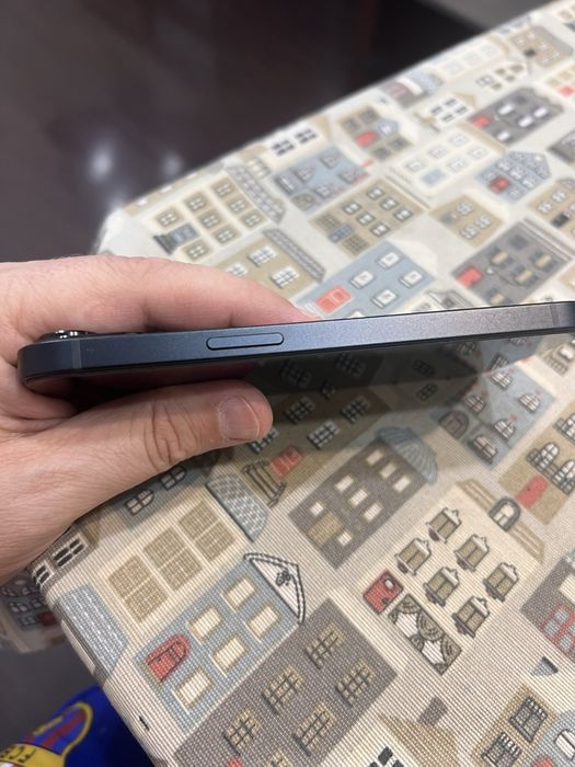 iPhone 13 перфектен