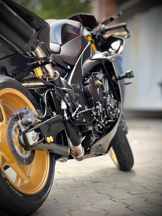 YAMAHA R1 Big Bang Crossplane