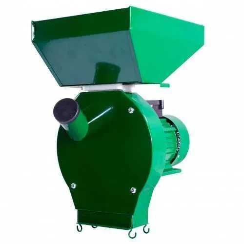 Чисто нова Фуражомелка Ярмомелка за фураж с 4 сита 3,8kW