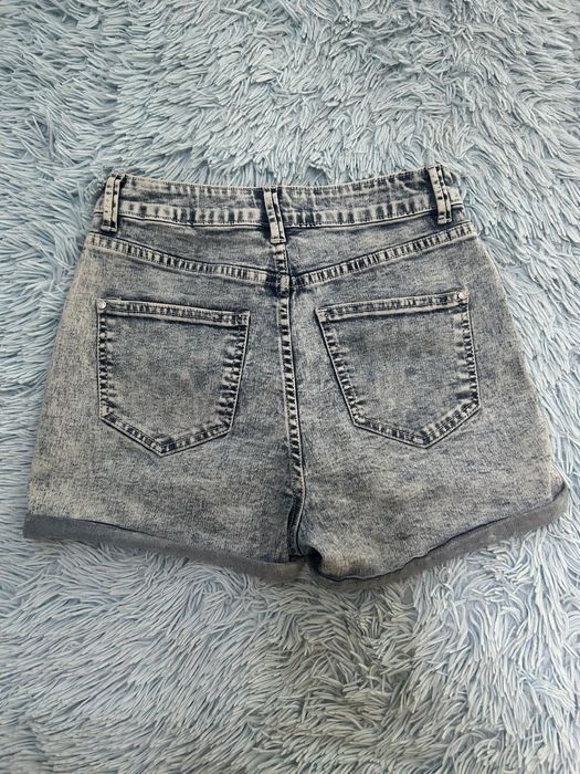 Blugi scurti high waist