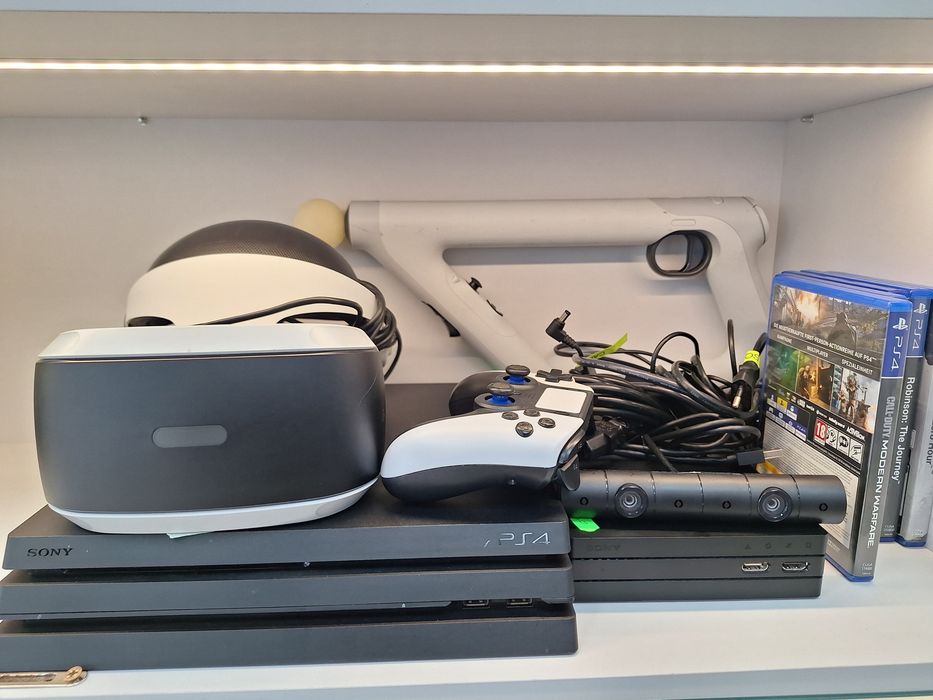 Playstation 4 Pro 1TB, Ochelari Vr,Aim controller,camera Plus jocuri