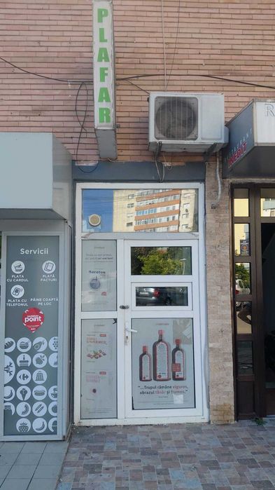 De inchiriat spatiu comercial de 3 mp in zona Ciresica si spatiu depozitare 44 mp + birou Halta Traian