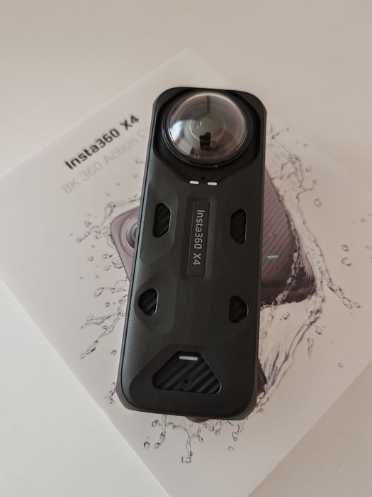 camera video de acțiune Insta360 X4+ accesorii și garanție