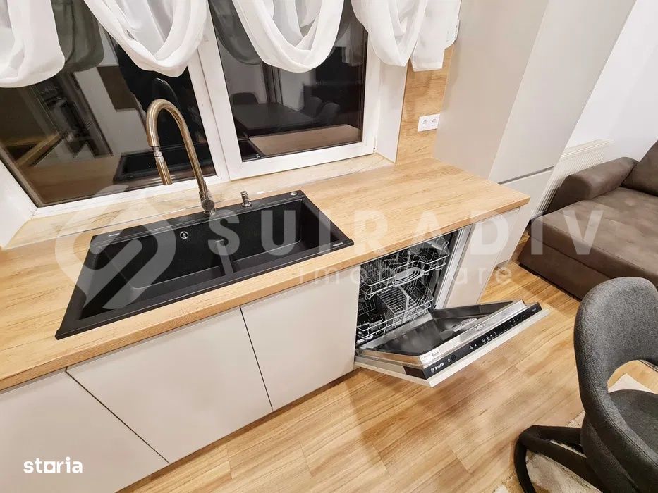 Apartament cu 4 camere, 2 bai, garaj — fotografia 3
