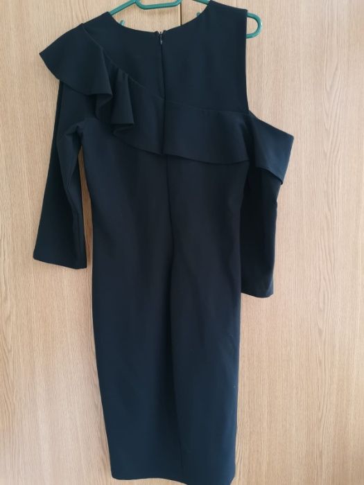 Rochita scurta potrivita oricarui tip de eveniment