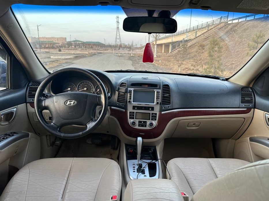 HUNDAY Santa-Fe cotiladi