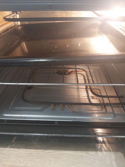 Plită electrică și cuptor