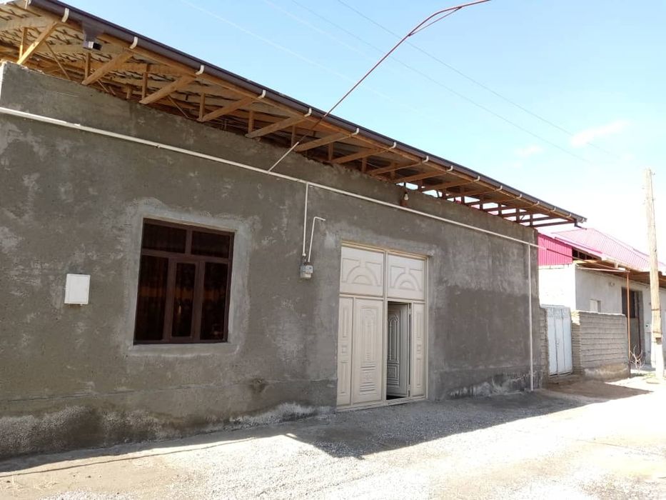 Янги Ховли сотилади